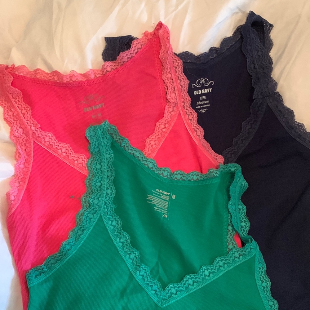 Old Navy Ribbed tank with lace